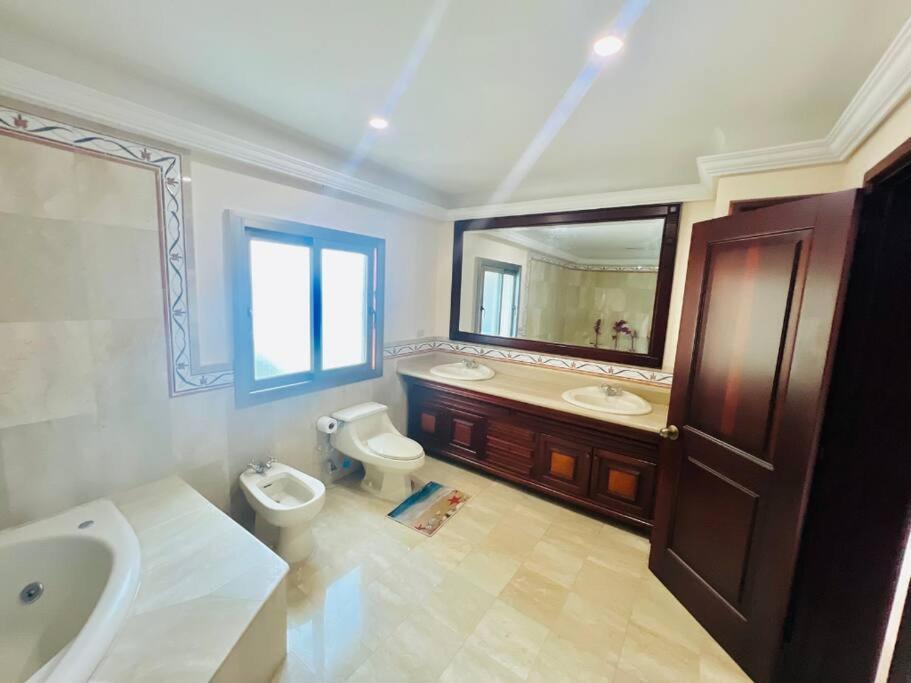 Beach Front Penthouse In Exclusive Tower Santo Domingo Exterior foto