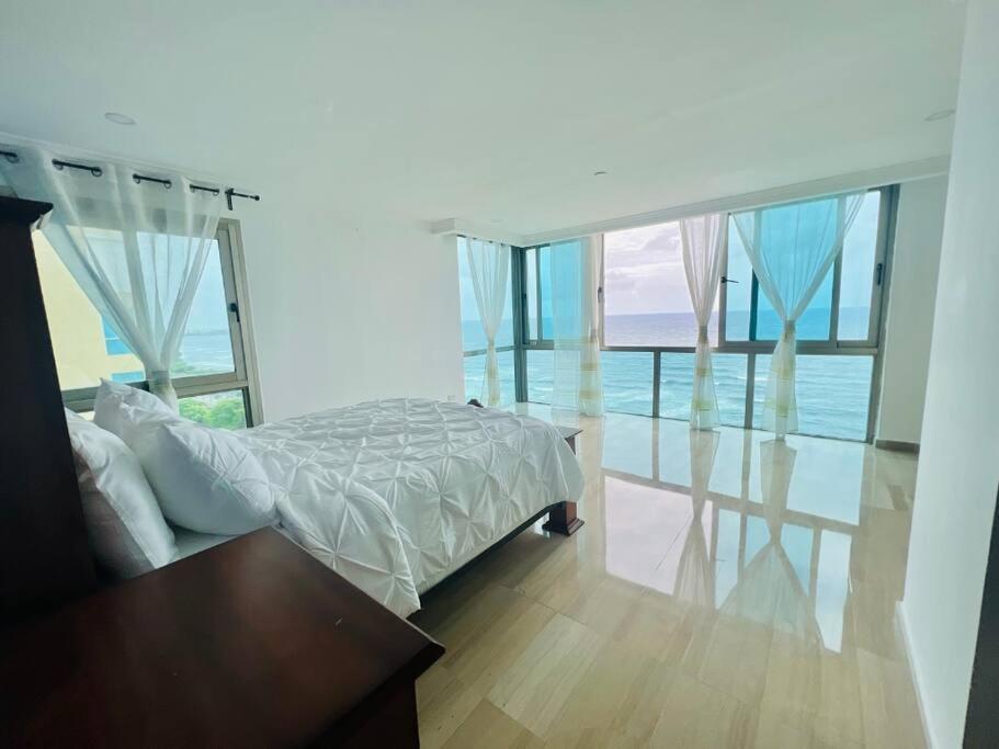 Beach Front Penthouse In Exclusive Tower Santo Domingo Exterior foto
